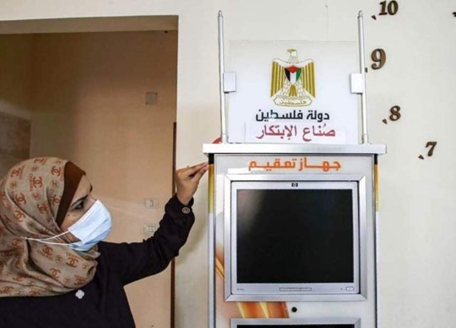 فلسطینی خاتون کا کارنامہ، 3 سیکنڈ میں کورونا سے پاک کرنیوالی مشین ایجاد کرلی