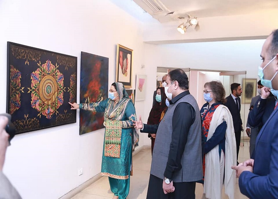 لاہور، معجزہ فن کے عنوان سے کیلی گرافک نمائش کے افتتاح کی تصاویر