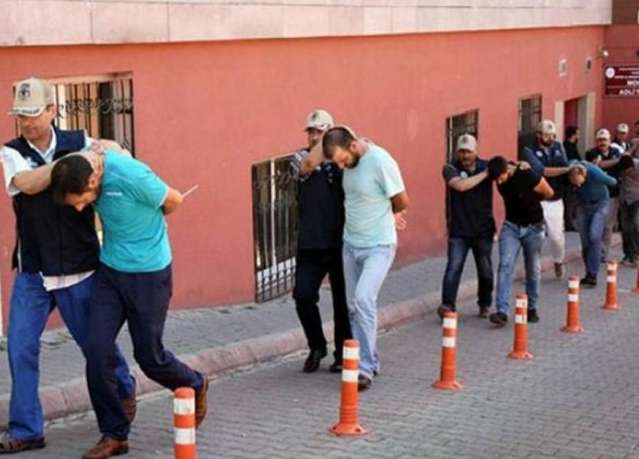 الامن التركي يعتقل 101 شخص بتهمة الإرهاب