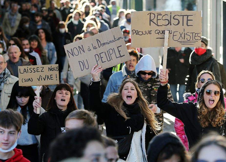 Fransa yenidən qarışdı: Polislə qarşıdurma...