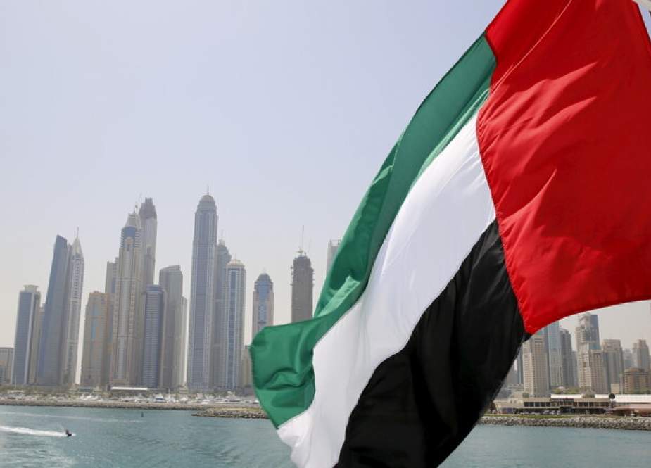 الإمارات تعلق منح تأشيرات لمواطني 13 دولة عربية وإسلامية