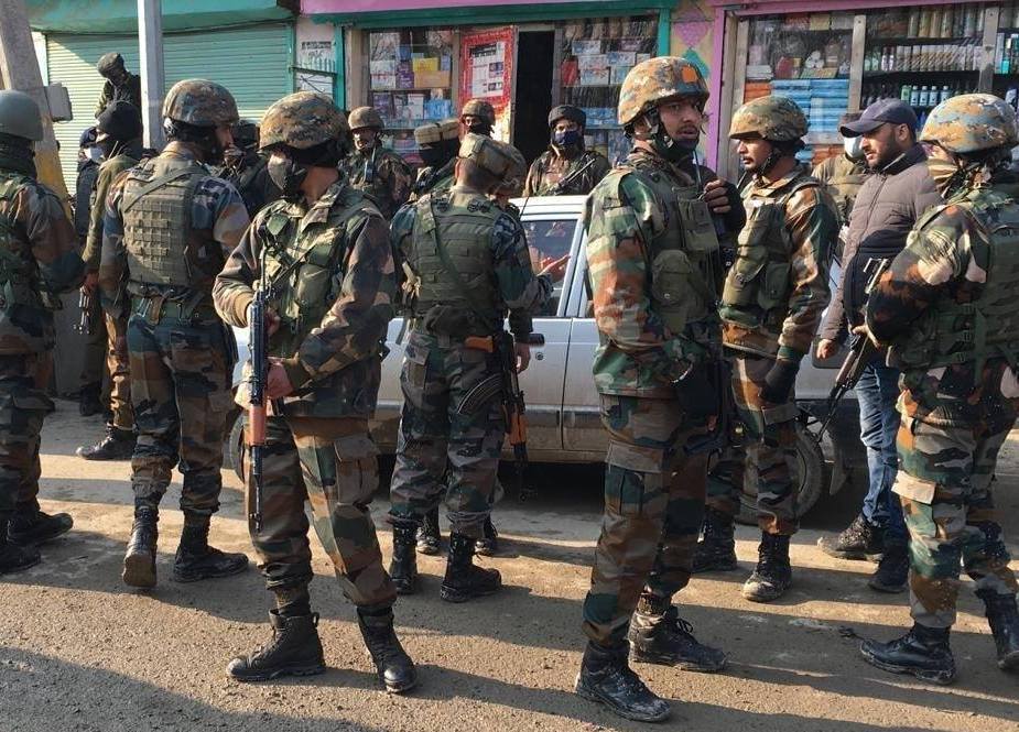 مقبوضہ کشمیر، سرینگر میں عسکری پسندوں کے حملے میں 2 بھارتی فورسز ہلاک
