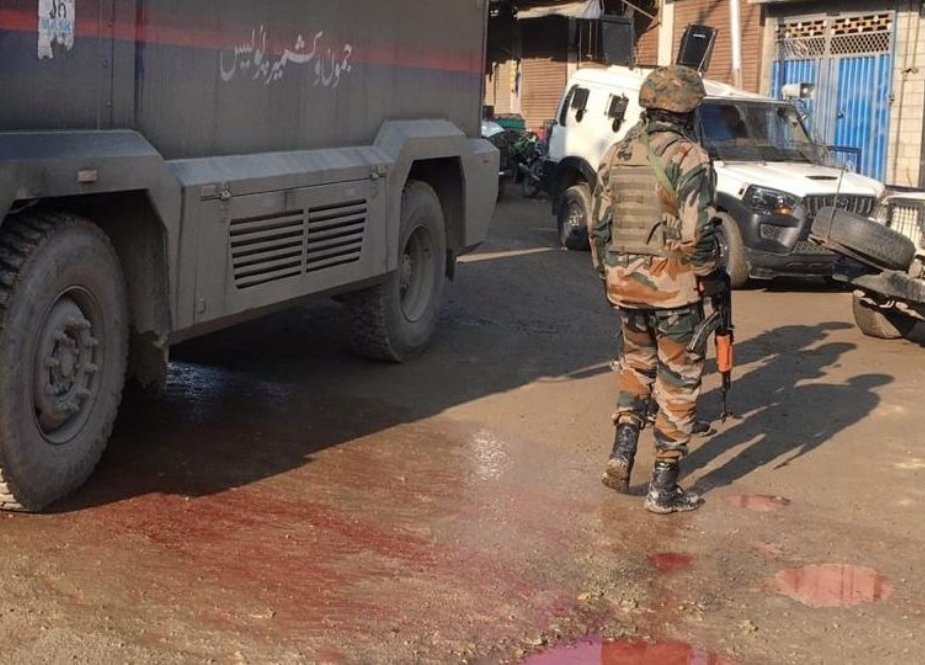 مقبوضہ کشمیر، سرینگر میں عسکری پسندوں کے حملے میں 2 بھارتی فورسز ہلاک