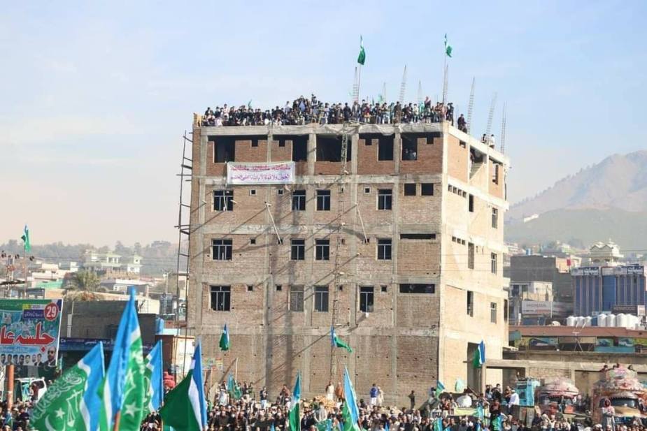 خیبر پختونخوا کے ضلع لوئر دیر میں جماعت اسلامی کے جلسے کے مناظر