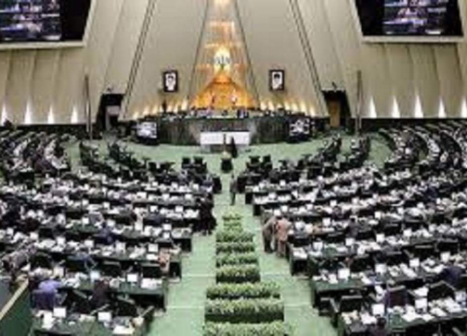 البرلمان الايراني يفوض الرئيس روحاني تطبيق قانون المبادرة الاستراتيجية