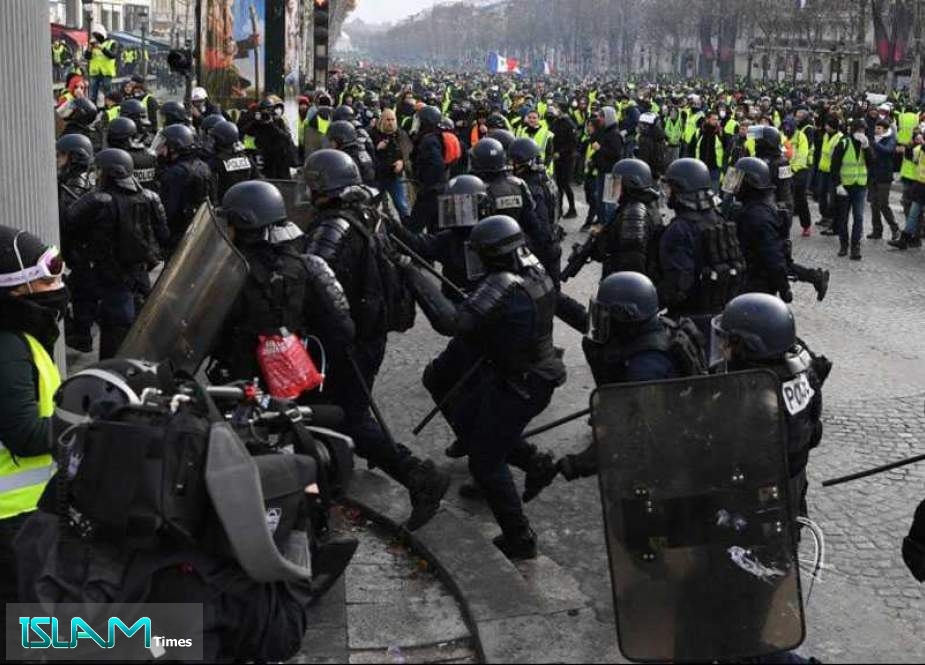 French President’s Party Agrees to Modify ’Security’ Law After Mass Protests
