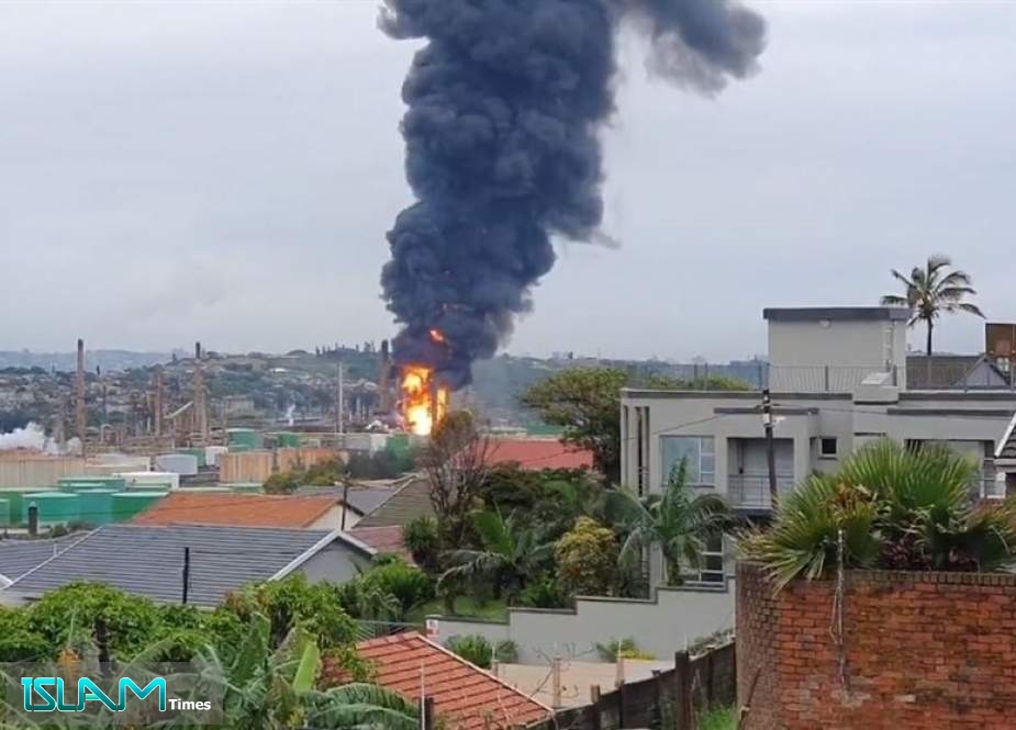 Explosion Rocks S.African Crude Oil Refinery in Durban