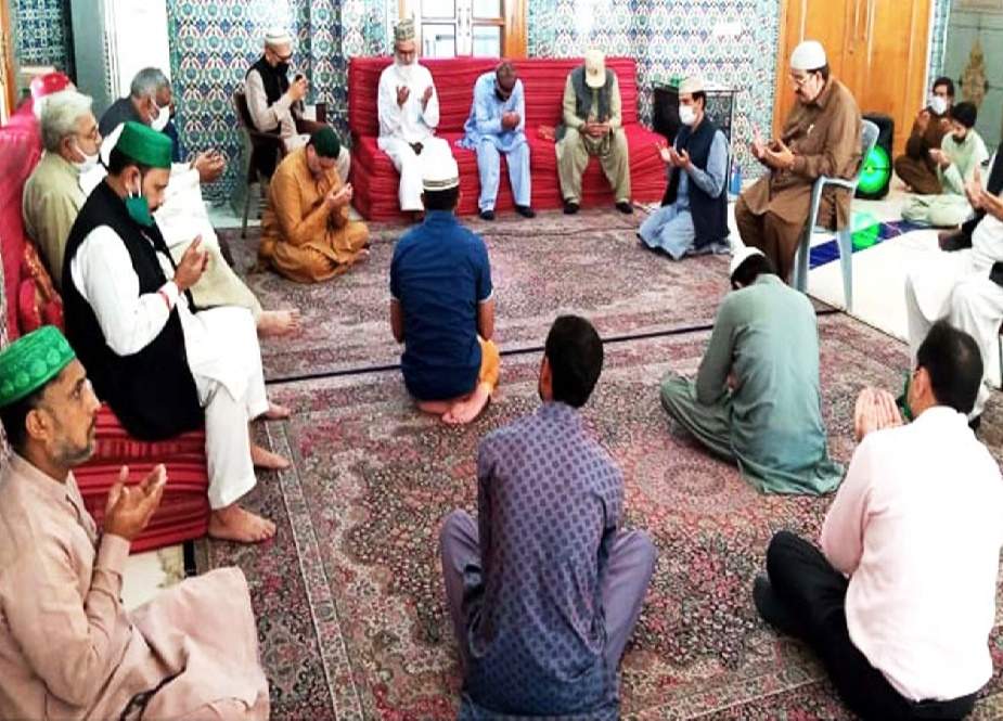 لاہور، کورونا سے نجات کیلئے یوم دعا منایا گیا، 16 افراد جاں بحق