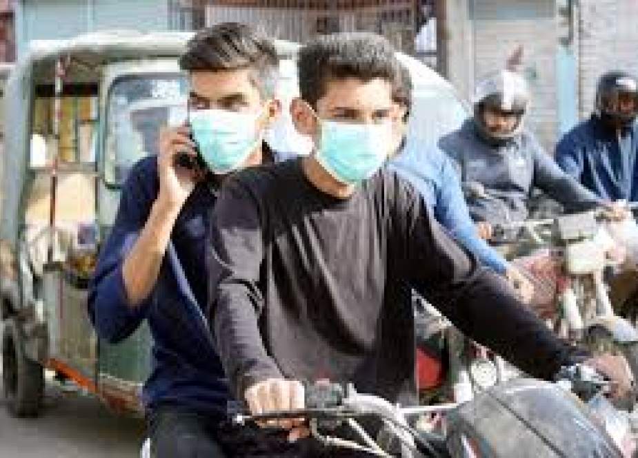 پشاور میں ماسک نہ پہنے والے 52 افراد گرفتار