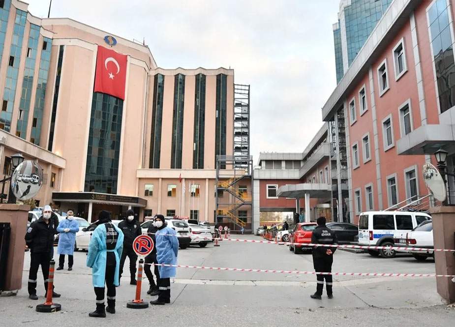 Türkiyədə xəstəxanada güclü yanğın olub, 8 nəfər ölüb