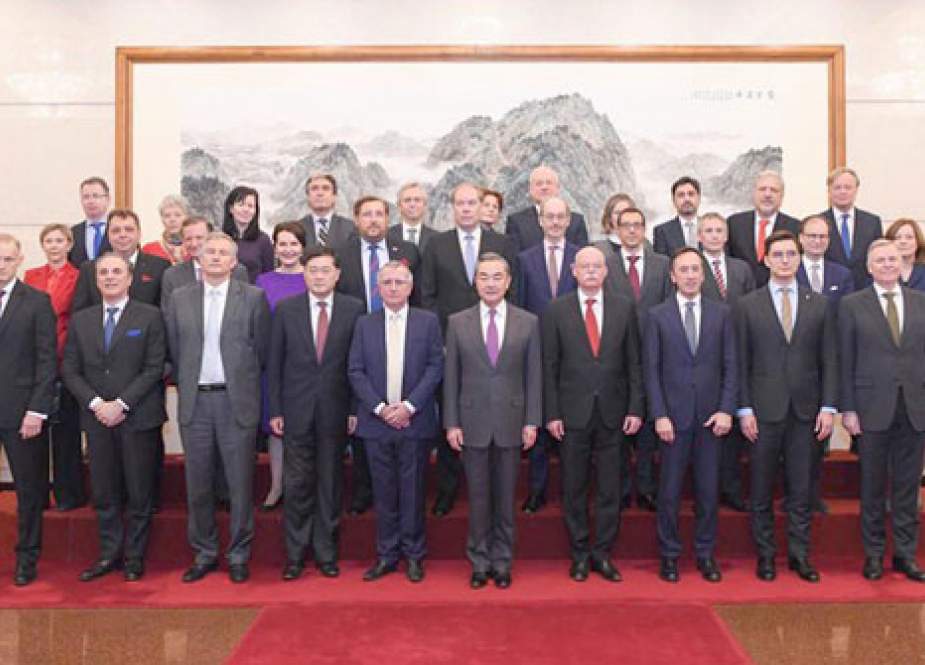 بیجنگ، یورپی یونین کے سفرا کی چینی وزیر خارجہ سے ملاقات