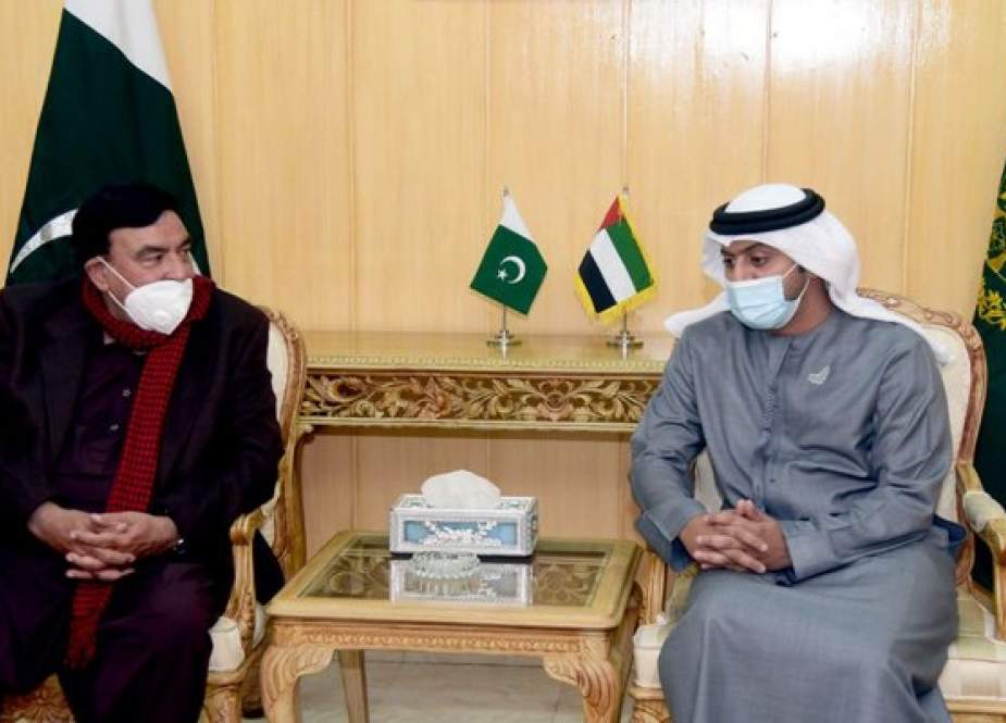 اماراتی سفیر کی وزیر داخلہ شیخ رشید سے ملاقات، ویزا بحالی کی یقین دہانی