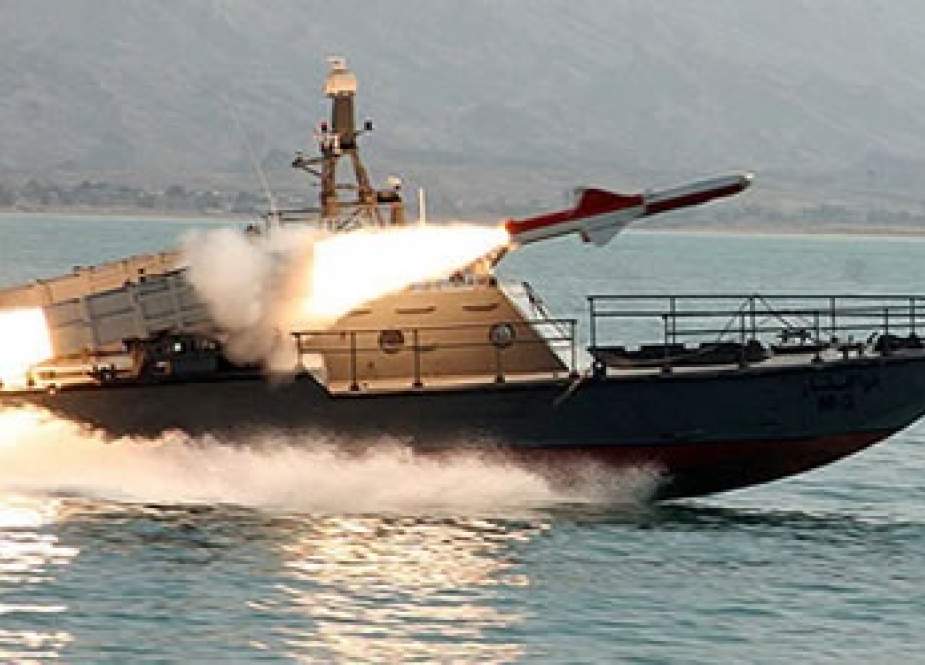 Iranian missile-launching speed boats.jpg