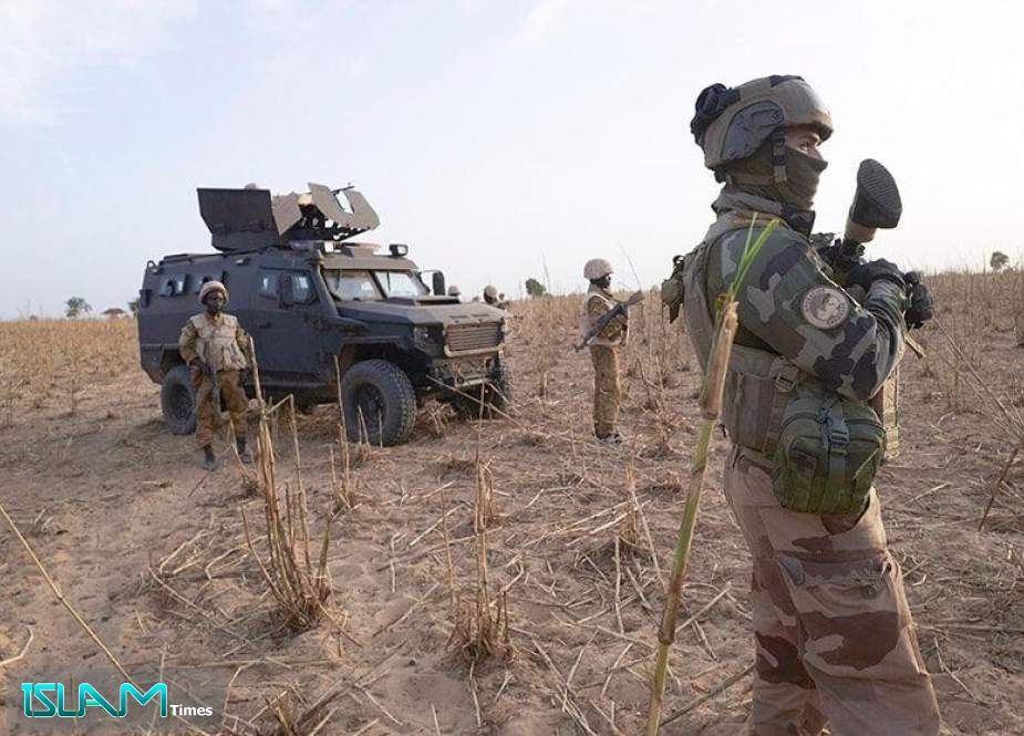 Six Wounded in a Suicide Attack on French Forces in Mali