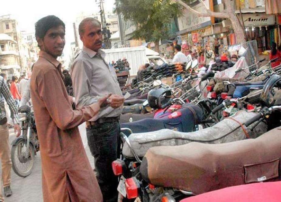 کراچی میں غیر قانونی چارجڈ پارکنگ کا پیسہ کہاں جاتا ہے؟ رپورٹ تیار