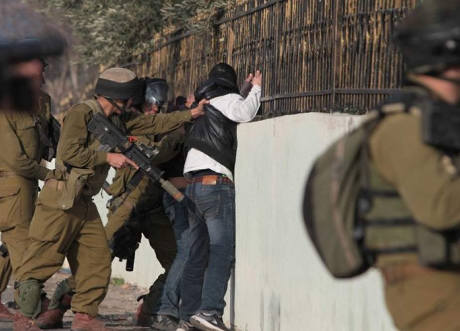 الاحتلال يعتقل 3 فلسطينيين من القدس ونابلس