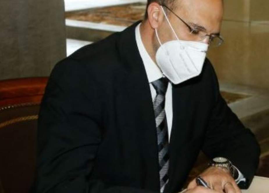 وزير الصحة اللبناني يوقع الدفعة الأولى من مستحقات المستشفيات