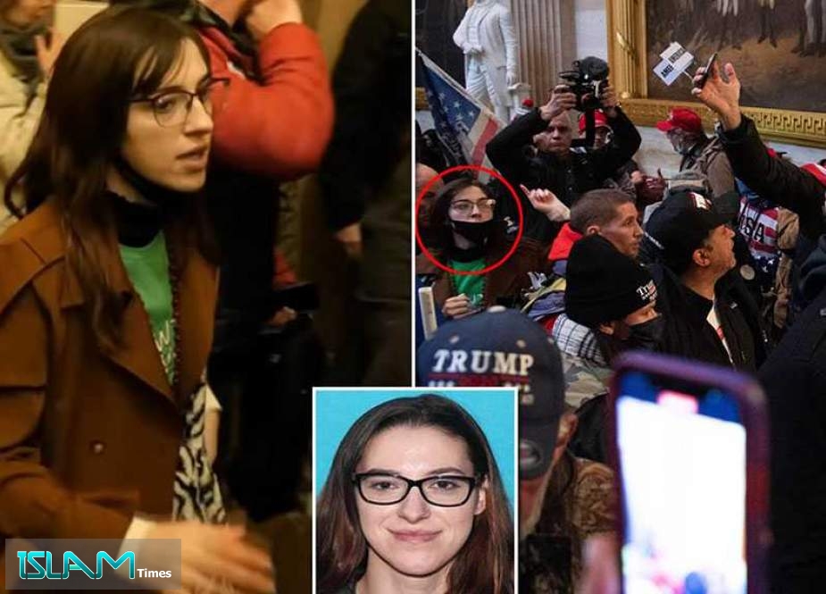 FBI Probes Claims Capitol Rioter Tried to Sell Laptop Snatched From Pelosi’s Office to Russia