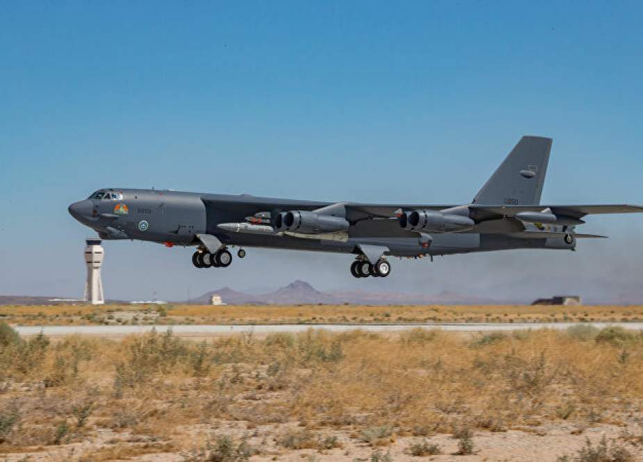 B-52, US long-range strategic bombers.jpg