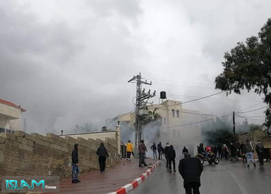 Israeli Forces Attack Palestinian Protesters in Occupied West Bank