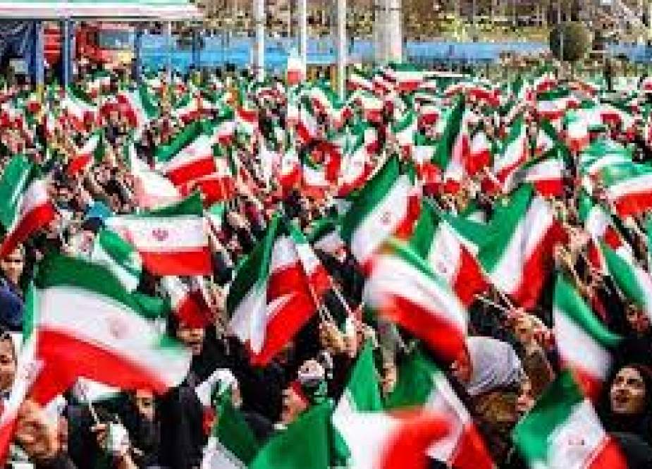 انقلاب با ایران چه کرد؟