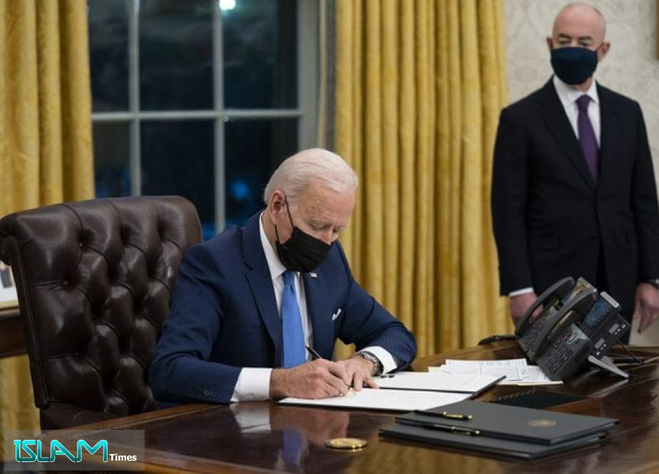 Biden Signs Immigration Orders As Congress Awaits More
