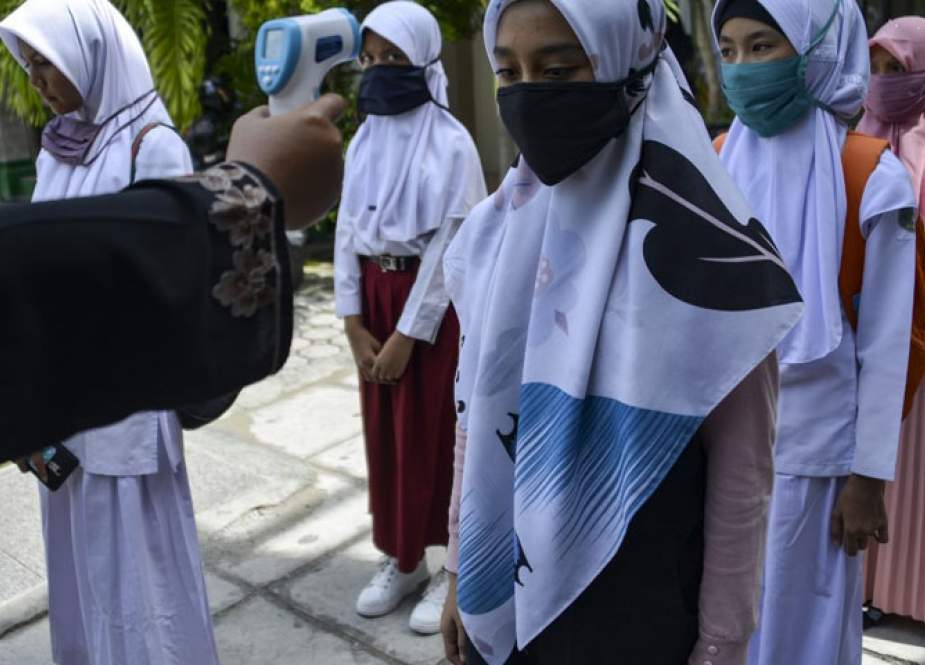 انڈونیشیا کے اسکولوں میں اسکارف پہننے پر پابندی عائد