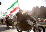 استعراض شعبي بالمركبات والدراجات النارية بذكرى انتصار الثورة الاسلامية في ايران