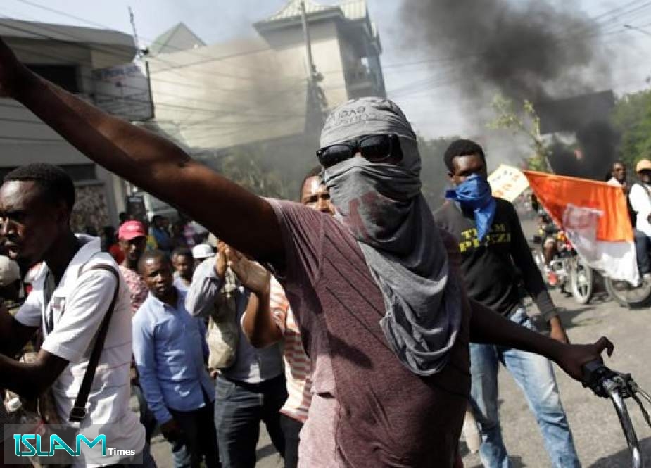 Haiti Police Clash with Protesters as President Targets Judges