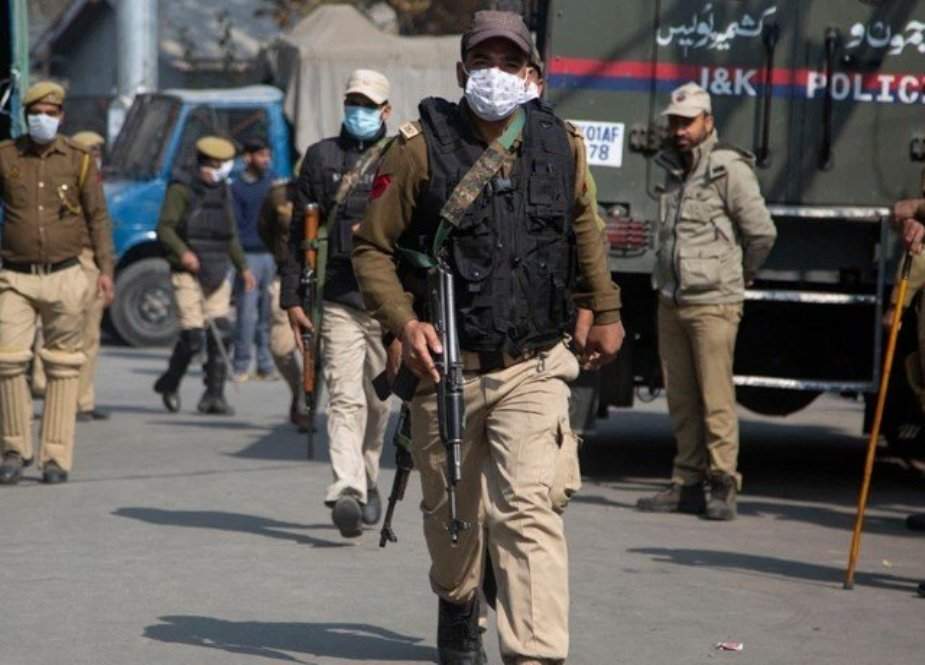 مقبوضہ کشمیر میں بھارتی پولیس پر حملے میں 3 اہلکار ہلاک، متعدد زخمی