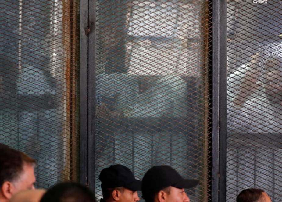 مصر تصدر قرارا بشأن مستشار مرسي