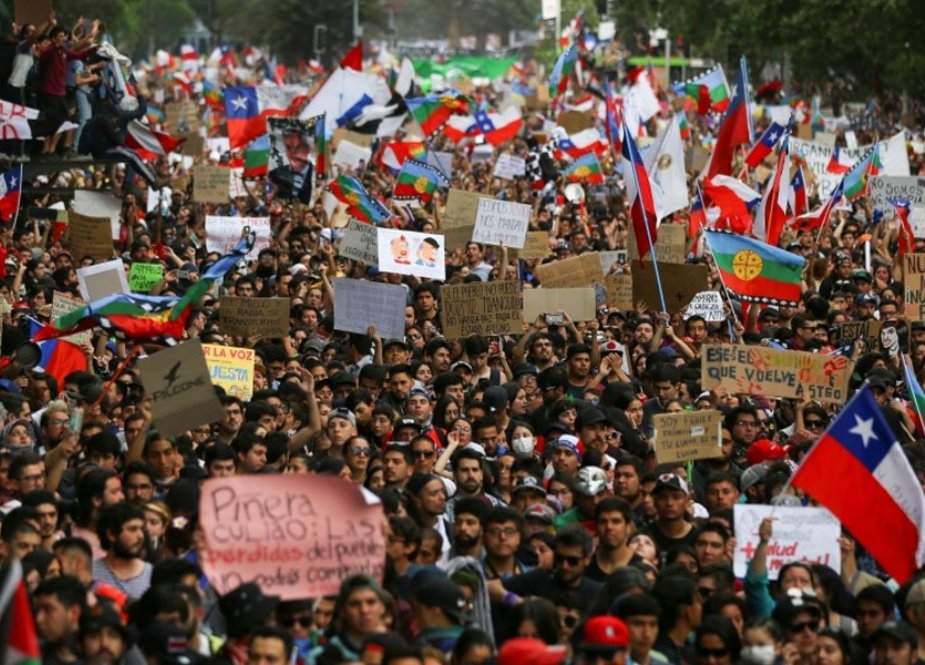 چلی میں حکومت کے غیر مساویانہ سلوک کیخلاف ہزاروں افراد کا مظاہرہ