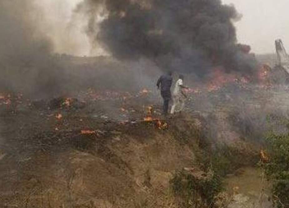 افریقہ، نائیجیرین ملٹری کا ایک ایئر کرافٹ ابو جا ایئر پورٹ کے قریب گر کر تباہ