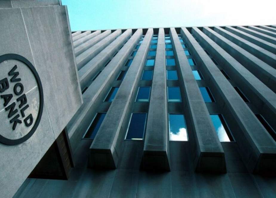 مدير بالبنك الدولي هدد بوقف لقاحات كورونا للبنان