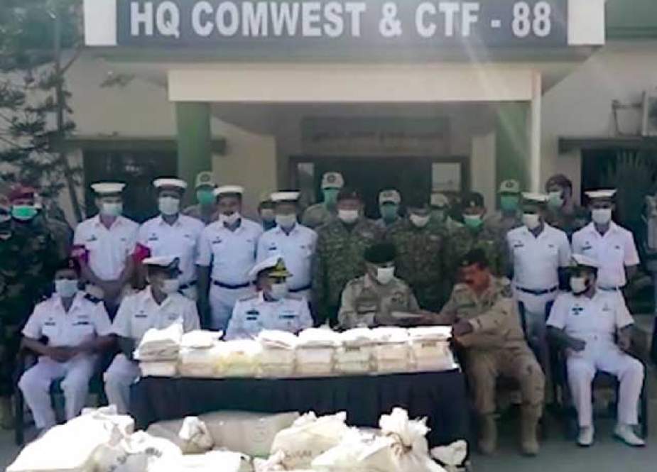 بلوچستان میں پاک بحریہ کا آپریشن، 700 کلو منشیات برآمد
