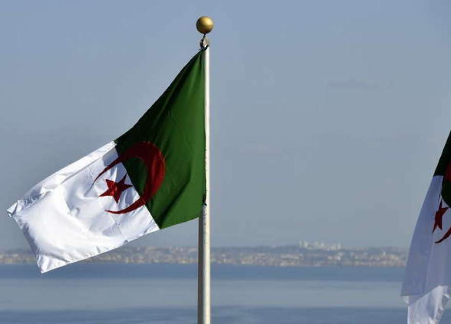 الجزائر تسجل أول إصابتين بالسلالة البريطانية المتحورة لفيروس كورونا