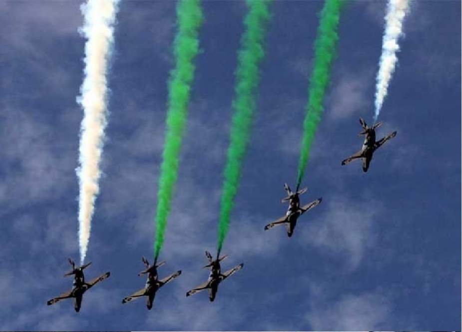 آپریشن سوئفٹ ریٹارٹ، اسلام آباد میں پاک فضائیہ کے طیاروں کا فلائی پاسٹ