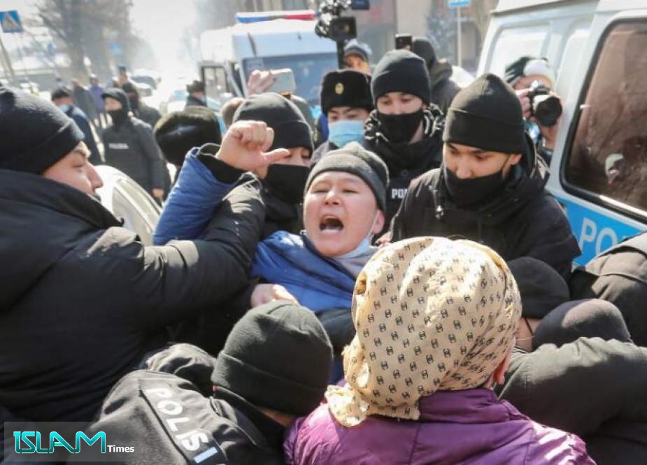 Dozens Held over Kazakh Political Prisoner Protest