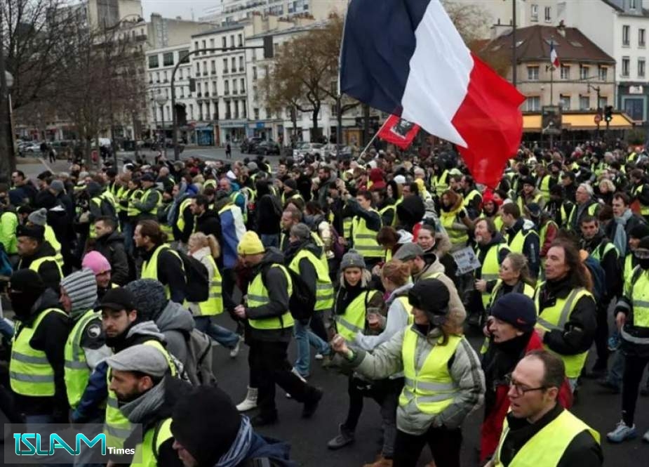 Yellow Vest Protesters March in Paris against Macron Policies