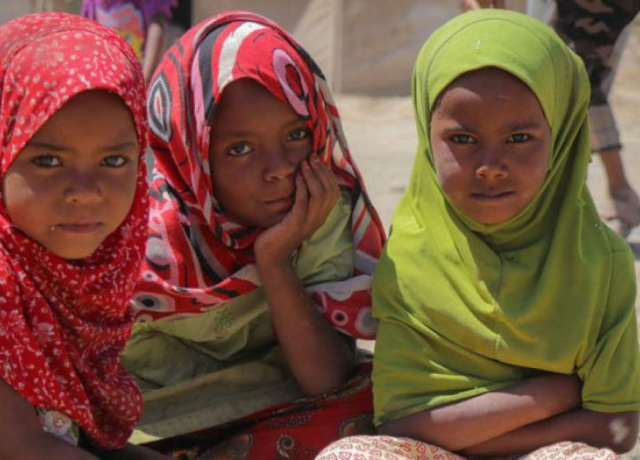 هيومن رايتس: الإمارات تقيد وصول المساعدات الإنسانية للمدنيين في اليمن
