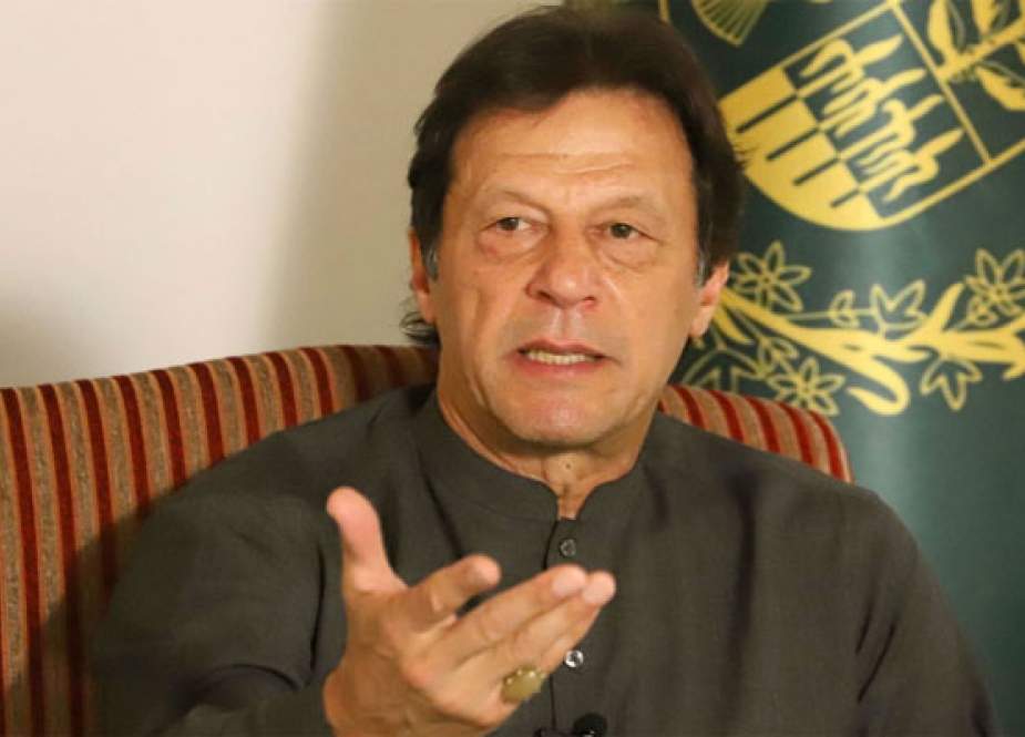 عمران خان نے اعتماد کا ووٹ لینے تک سرکاری مصروفیات ترک کر دیں
