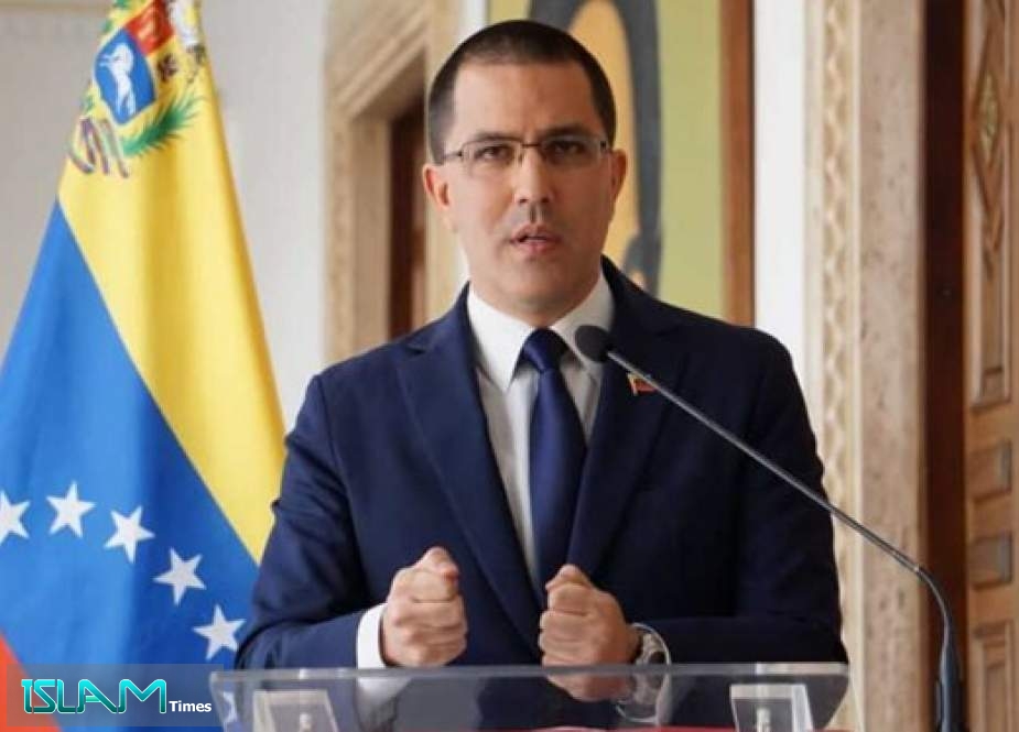FM Says Venezuela to Continue Moving Forward Regardless of US Sanctions
