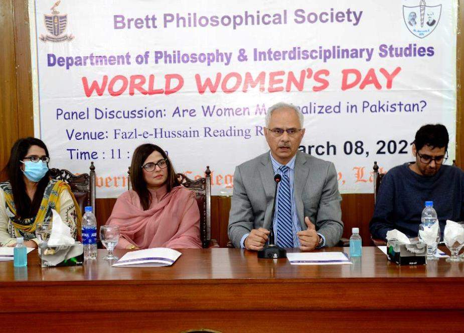 لاہور، خواتین کے عالمی دن پر جی سی یونیورسٹی میں پینل ڈسکشن کا انعقاد