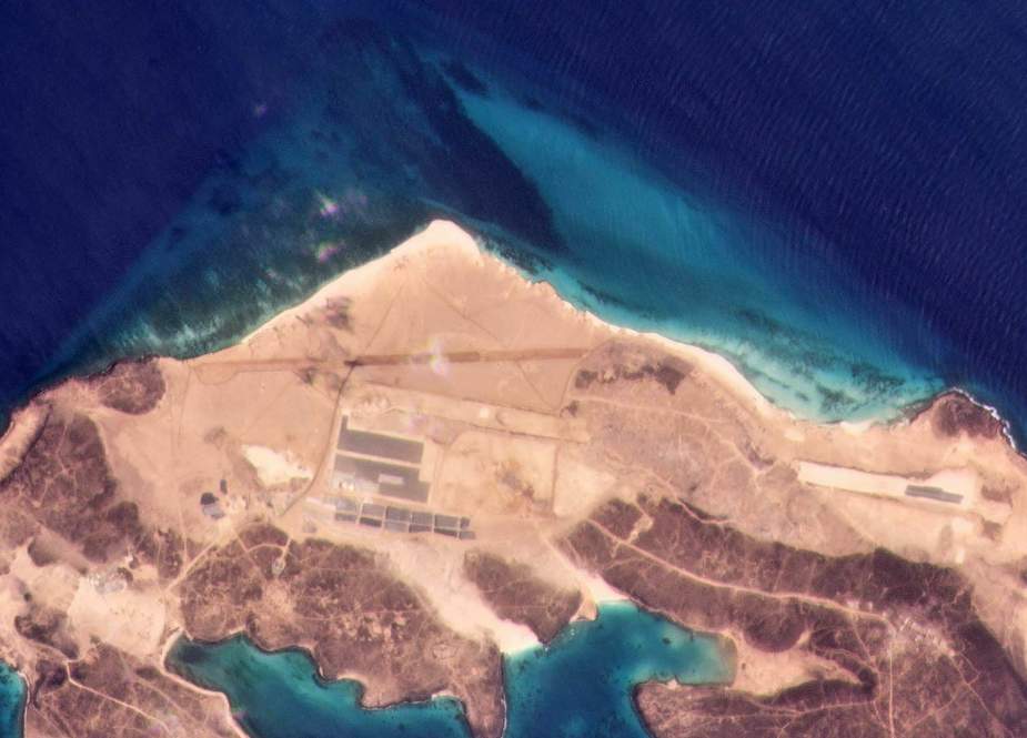 Mysterious airfield on Yemeni Island formerly controlled by UAE.jpg