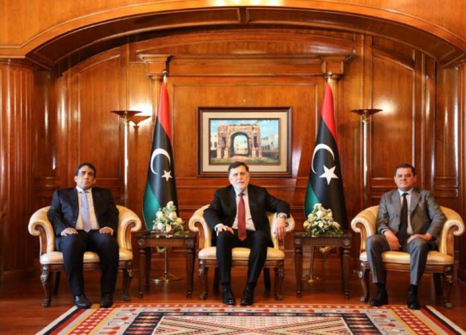 فائز السراج قدرت را تحویل دولت موقت لیبی داد