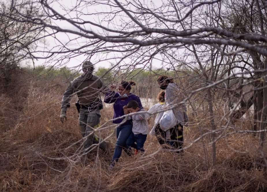 Biden Diam-diam Menekan Meksiko Untuk Membatasi Migrasi