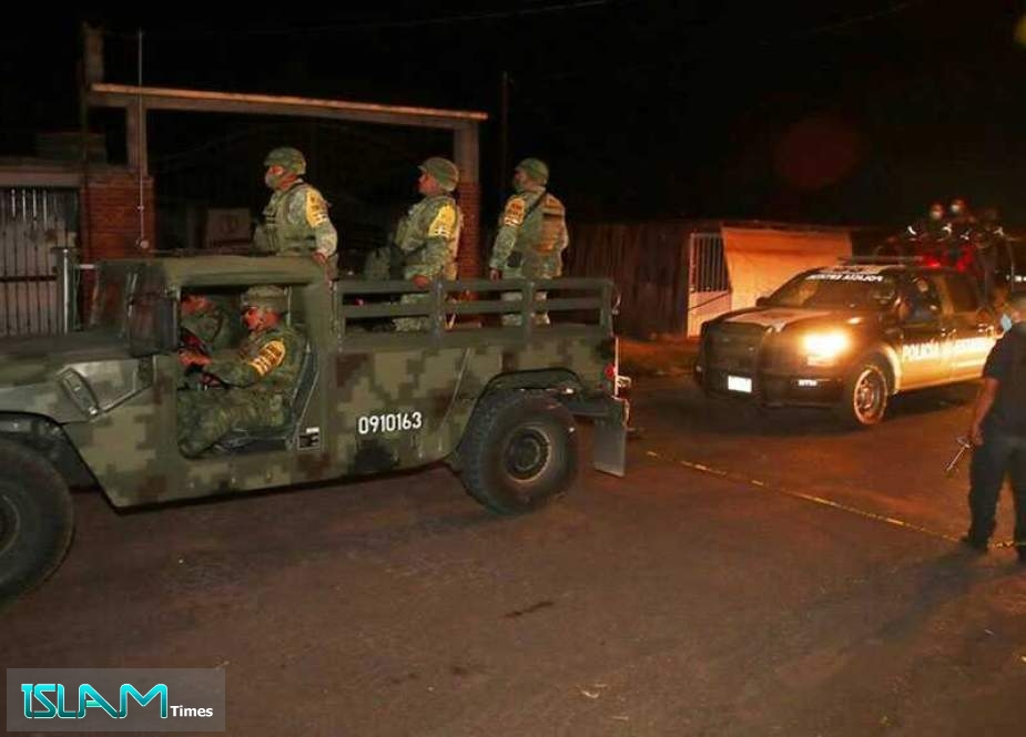 Militants Kill 13 In Ambush on Police Convoy in Central Mexico