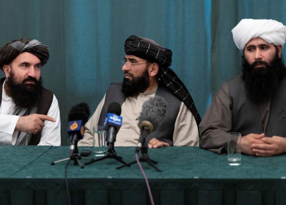 Khairullah Khairkhwa, Suhail Shaheen, Mohammad Naeem attend a joint news conference in Moscow.JPG