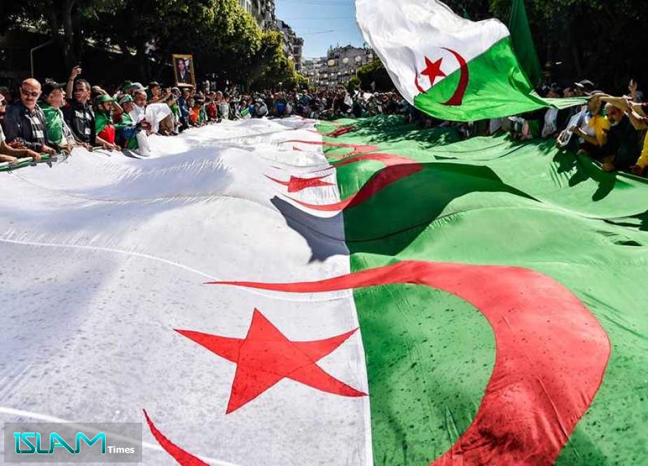 Algeria Issues “Terrorism” Warrants for Exiled Activists