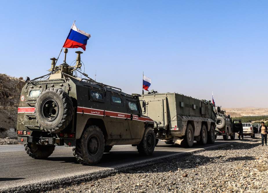 Russian military police as they enter the base at the Tishrin Dam on the Euphrates.jpg
